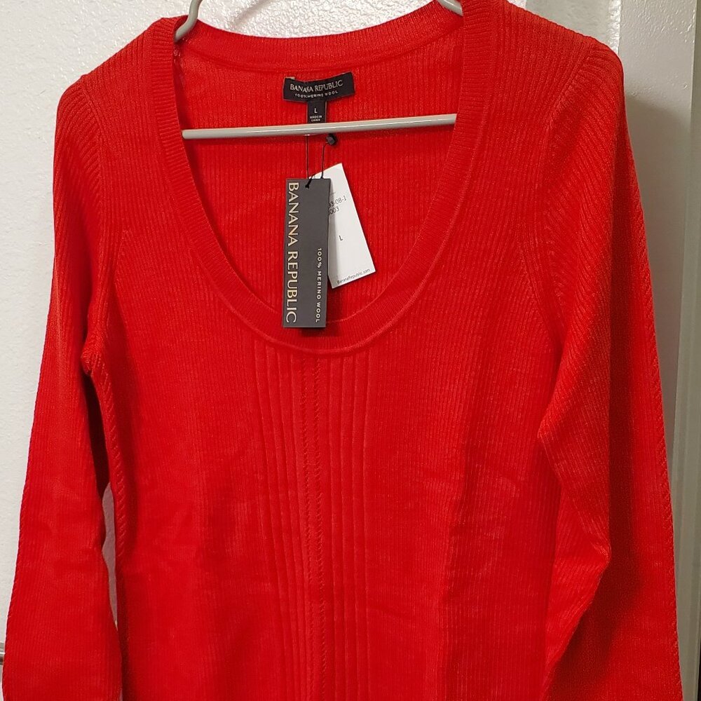 NWT Red L Banana Republic 100% Merino Wool Sweater